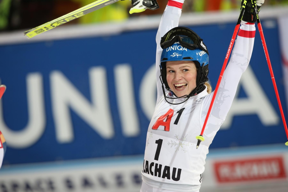 FLACHAU,AUSTRIA,09.JAN.18 - ALPINE SKIING - FIS World Cup, night slalom, ladies. Image shows the rejoicing of Bernadette Schild (AUT). Photo: GEPA pictures/ Mathias Mandl